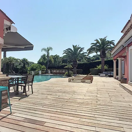 Familiale, Carqueiranne